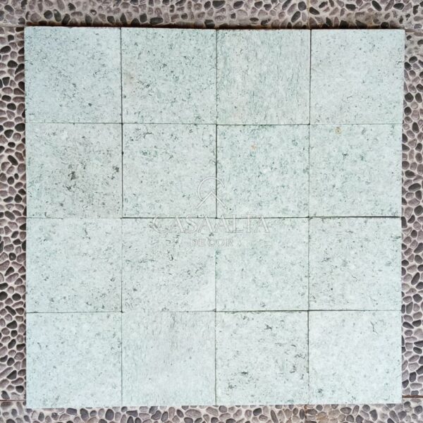 HIJAU - LISA <br> 10cm x 10cm <br> (valor por m²)